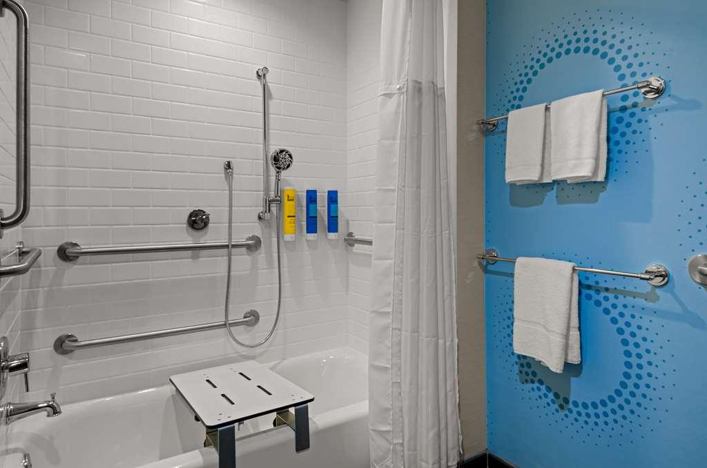 Tru By Hilton Christiansburg Hotel Стая снимка