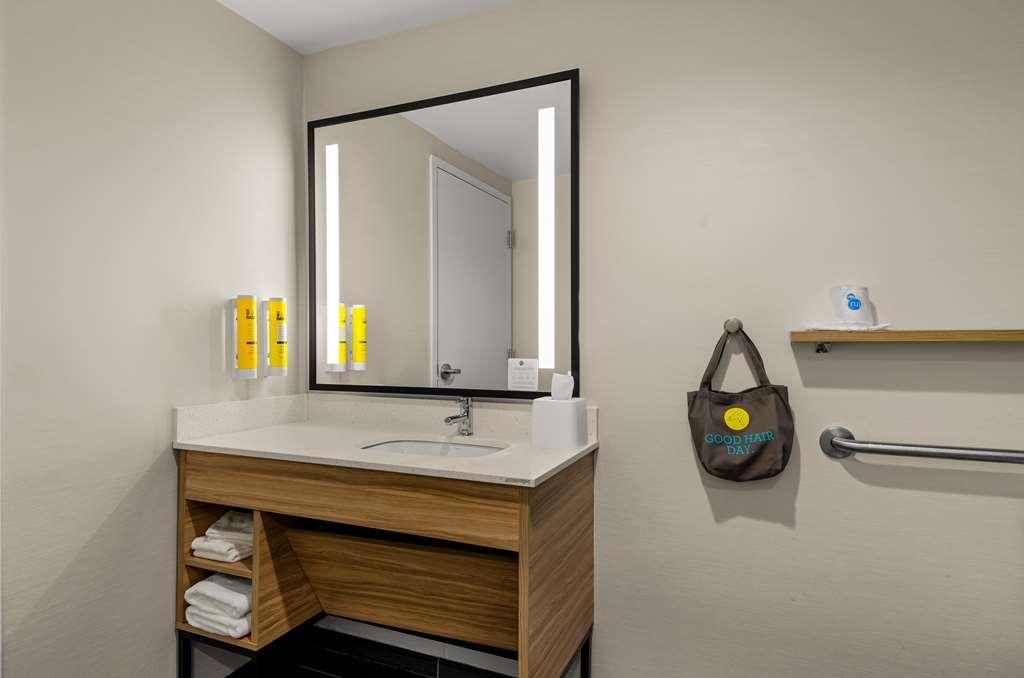 Tru By Hilton Christiansburg Hotel Стая снимка